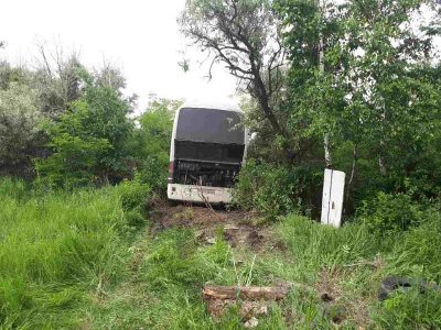 Armenia-bound passenger bus falls into canal in Russia, there are injured (PHOTOS)