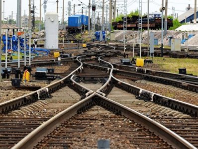 Սպանություն ֆրանսիական ձեւով. Տղամարդը կնոջը կապել է երկաթգծին՝ սլացող գնացքին դեմ հանդիման