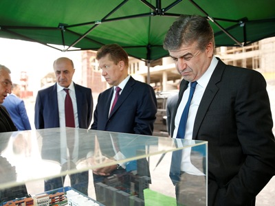 Armenia PM and Gazprom President visit construction site in Yerevan (PHOTOS)