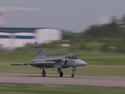 Gripen E կործանիչի առաջին թռիչքի տեսագրությունը
