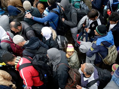 В 2016 году 65,6 миллиона по всему миру были принудительно перемещены