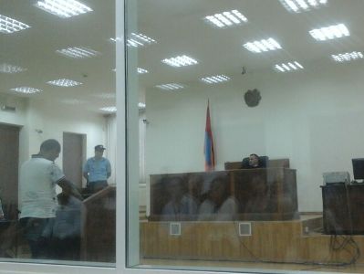 Վլադիկն ասում էր` չհասցրի երեքին էլ սպանեի. վկա ոստիկան