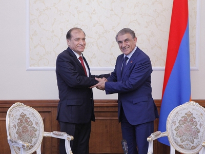 Syrian official briefs Armenian parliament speaker on situation in the country