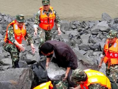 141 people missing in Sichuan after Chinese landslide (PHOTOS)