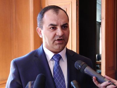 «Հրապարակ». Գլխավոր դատախազը Երեւանում շքեղ առանձնատուն է կառուցել, բացումն էլ՝ արել