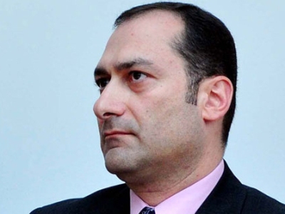 Քաղաքական մեծամասնությունը չի հարգում Սահմանադրությունը եւ դա անում է ցուցադրաբար. Արտակ Զեյնալյան