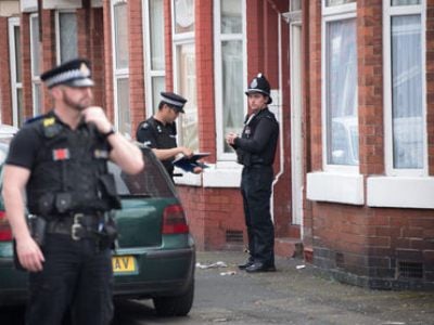 Британская полиция задержала 19-летнего молодого человека в связи с терактом в Манчестере