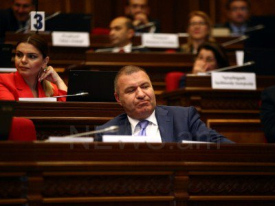 Депутат от блока «Царукян» попытался скорректировать слова вице-спикера парламента Армении