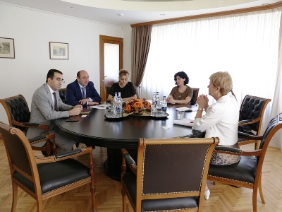 Սուրեն Կարայանը Իսլանդիայի դեսպանի հետ քննարկել է առեւտրատնտեսական կապերն աշխուժացնելու տարբերակները