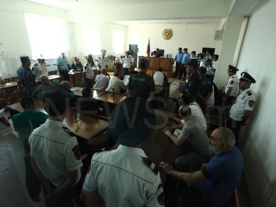 «Սասնա ծռերի» գործով նիստը չմեկնարկած ընդմիջվեց. Սեդրակ Նազարյանի ինքնազգացողությունը վատացել է