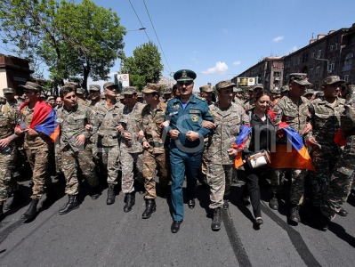 Acting Defense Minister urges to investigate peacekeepers’ participation in rallies