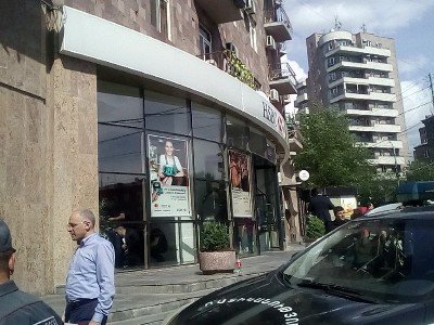HSBC բանկի վրա զինված հարձակում գործած ոստիկանության գնդապետը  հրաժարվում է ցուցմունք տալ