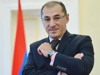 Վարդան Արամյանը վայր է դնում ֆինանսների նախարարի պաշտոնակատարի լիազորությունները
