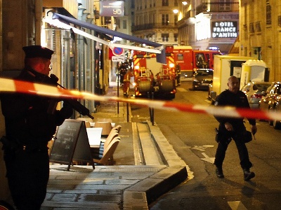 Suspect in Paris knife attack born in Chechnya