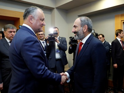 PM Pashinyan to President Dodon: Armenia is ready to give new impetus to relations with Moldova