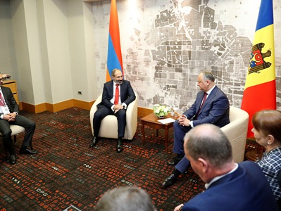 Dodon invites Armenia PM to visit Moldova