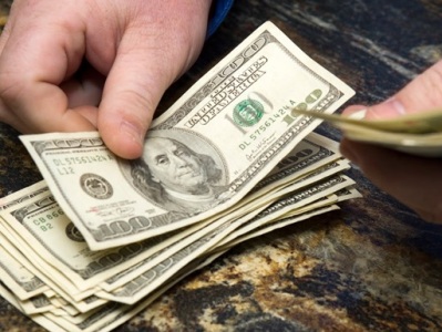Դոլարի փոխարժեքը նվազել է, եվրոյինը՝ աճել