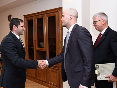 Կարեւորում ենք համայնքների ինքնուրույնությունը եւ կառավարման ապակենտրոնացումը. Սուրեն Պապիկյան