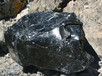 Արագածոտնում ապօրինի կերպով դուրս են բերել եւ իրացրել օգտակար հանածո հանդիսացող օբսիդիան հանքաքար