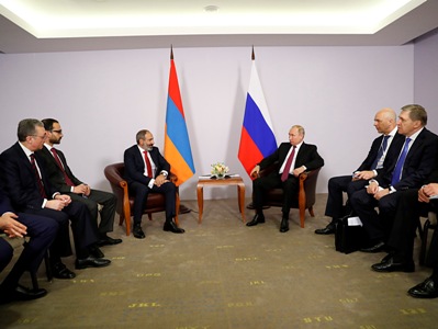 Սոչիում կայացած հանդիպման ժամանակ Պուտինն ավելի լարված տեսք ուներ, քան Փաշինյանը. փորձագետ