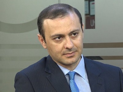 Ermənistanın Təhlükəsizlik Şurasının katibinin atası tut arağı içib, özünü tut ağacından asıb...