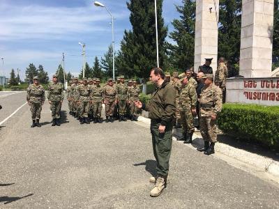 Դավիթ Տոնոյանը հանդիպել է «Ես եմ» ծրագրով զորակոչված զինծառայողների հետ (Ֆոտո)