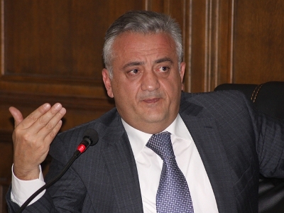Ապրիլ-մայիսին մարդիկ խզել էին ավանդային պայմանագրերը, իսկ կապիտալի արտահոսք չի եղել. Ջավադյան