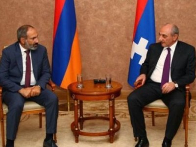 Armenia PM discusses key issues with Armenia and Artsakh leaders