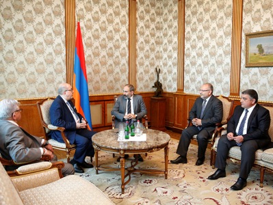 Նիկոլ Փաշինյանն ընդունել է ՀՄԸՄ կենտրոնական վարչության անդամներին