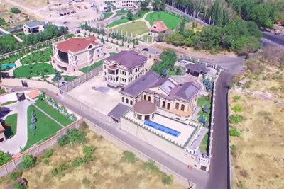 «Առավոտ». Մոնումենտում եւս մեկ շքեղ շինություն կկառուցվի կանաչ գոտու հաշվին. ո՞վ է նախկին վարչապետների նոր հարեւանը
