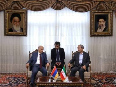 Արտաշես Թումանյանը Իրանի Ատրպատականում հանդիպել է տեղական պաշտոնյաներին եւ գործարարներին (Ֆոտո)