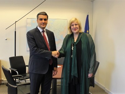 Armenia Ombudsman meets with CoE Commissioner for Human Rights