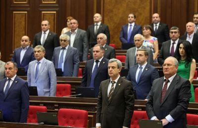 «Ժողովուրդ». Փլուզում. ՀՀԿ-ն կլքի եւս յոթ պատգամավոր