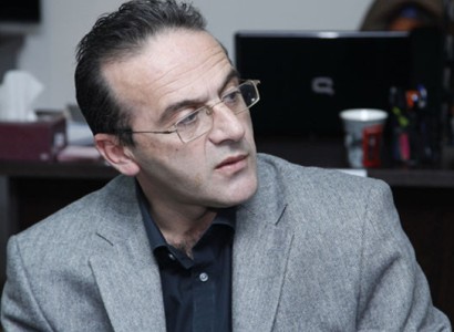 Դատարանը պետք է հիմնավորի, որ Մասիսի քաղաքապետն ու փոխքաղաքապետը չեն ազդի նախաքննության վրա. Արթուր Սաքունց