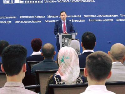 Հայաստանի վարչապետի եւ Ադրբեջանի նախագահի հանդիպման մասին որեւէ պայմանավորավծություն չկա. ՀՀ ԱԳՆ