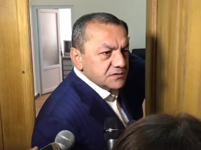 «Ժողովուրդ». «Քեֆ անողին քեֆ չի պակսի». ՀՀԿ-ականները ԱԺ-ում խմում էին