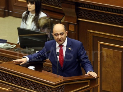 Այդ ի՞նչ կրքեր են հանդարտվել, որ դատարաններն արդեն կալանքը չեն կիրառում. Մարուքյանը՝ ՍԴ անդամի թեկնածուին