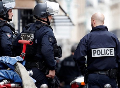Paris hostages freed, suspect arrested after 4 hours