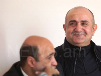Քաղաքացիները ՔԿՀ-ի մոտ սպասում են Սամվել Բաբայանին (վիդեո)