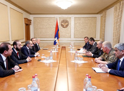 Անվերապահորեն աջակցում ենք Ձեր բռնած քաղաքական կուրսին. Փաշինյանը՝ Բակո Սահակյանին