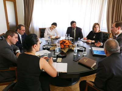 «SCHNEIDER GROUP» ընկերությունը նախատեսում է գրասենյակ բացել Հայաստանում. հանդիպում նախարարի հետ