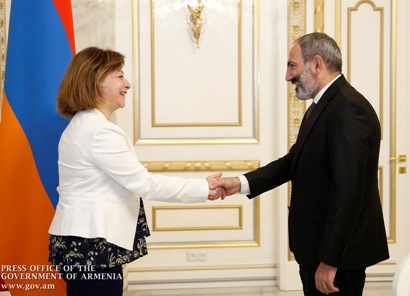 Nikol Pashinyan receives Lebanese Ambassador