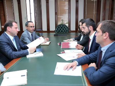 Դավթի Տոնոյանը հանդիպել է «Դիտակետ» ծրագրի պատասխանատուների հետ. հարցումներ են անցկացվում