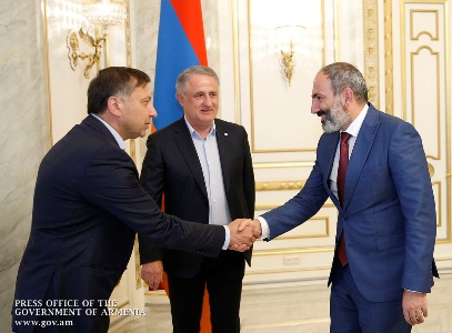Վարչապետը կարևորել է Հայաստանում ավիացիոն ոլորտի հետագա զարգացումը (ֆոտո)