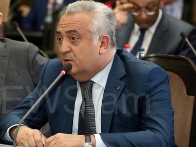 Armenia Central Bank chief travels to Switzerland