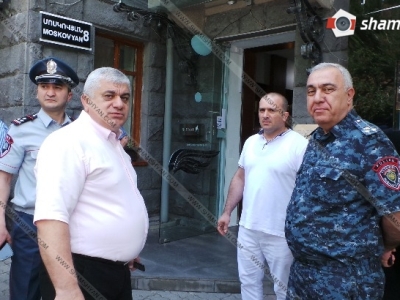 Կողոպուտ «Գաֆրի» ոսկու սրահից. Հանցագործը փախչելիս վնասել է մի շարք ավտոմեքենաներ (ֆոտո)