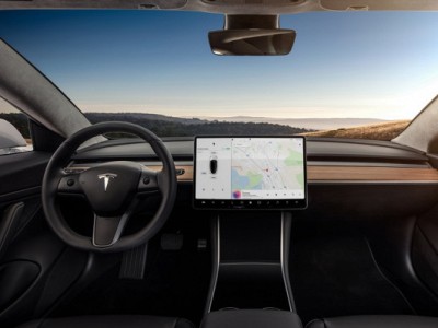 Tesla-ն որոշել է լրացուցիչ վճար գանձել համացանցի ծառայությունների հասանելիության համար