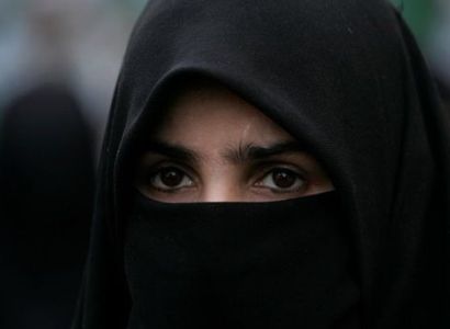 Dutch Senate approves ban on burqa and niqab in public places