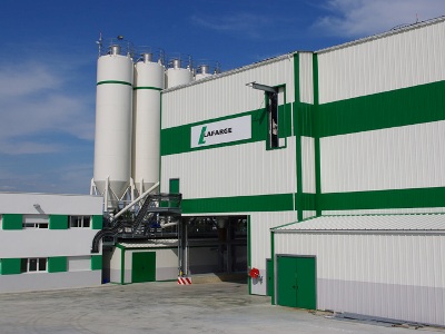 Во Франции компанию Lafarge обвинили в пособничестве преступлениям ИГ