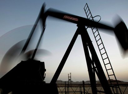 US ready to work with countries to help them cut Iranian oil imports